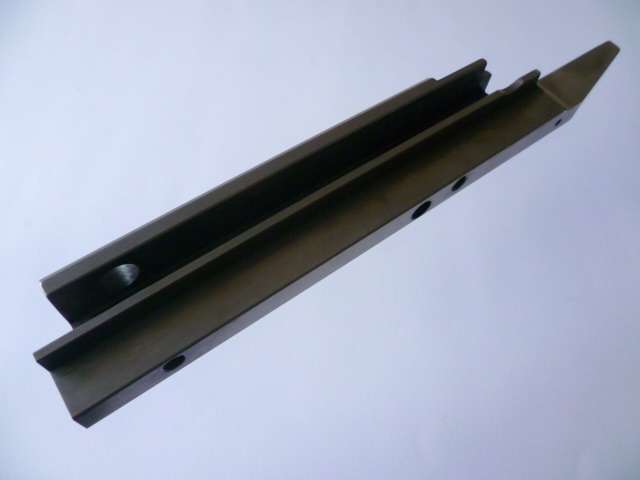 911 416 255 Sulzer Upper Guide Rail - Image 5